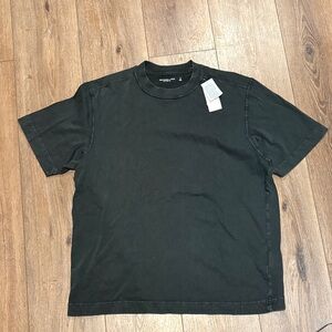 NWT men’s washed black essential small Abercrombie short sleeve T shirt